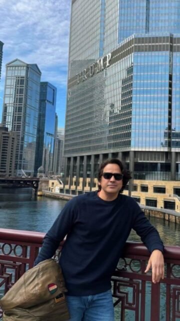 Honored to visit the prestigious University of Chicago to advance my skills in Multivessel TECAB and robotic cardiac surgery. A truly inspiring learning experience.
#RoboticCardiacSurgery #TECAB #MinimallyInvasiveSurgery #CardiacSurgery #GlobalMedicalEducation